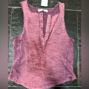 NWT - Free People. Tank with buttons in front. Purple. Size XS
